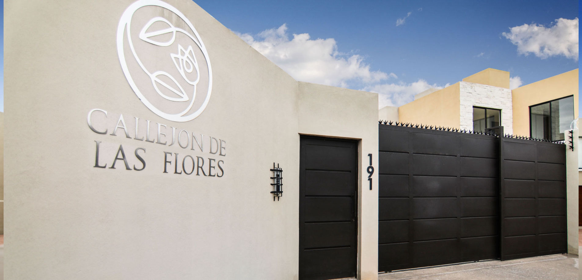 Acceso a privada residencial